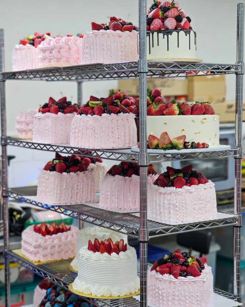 cakes by miriam strawberry cakes